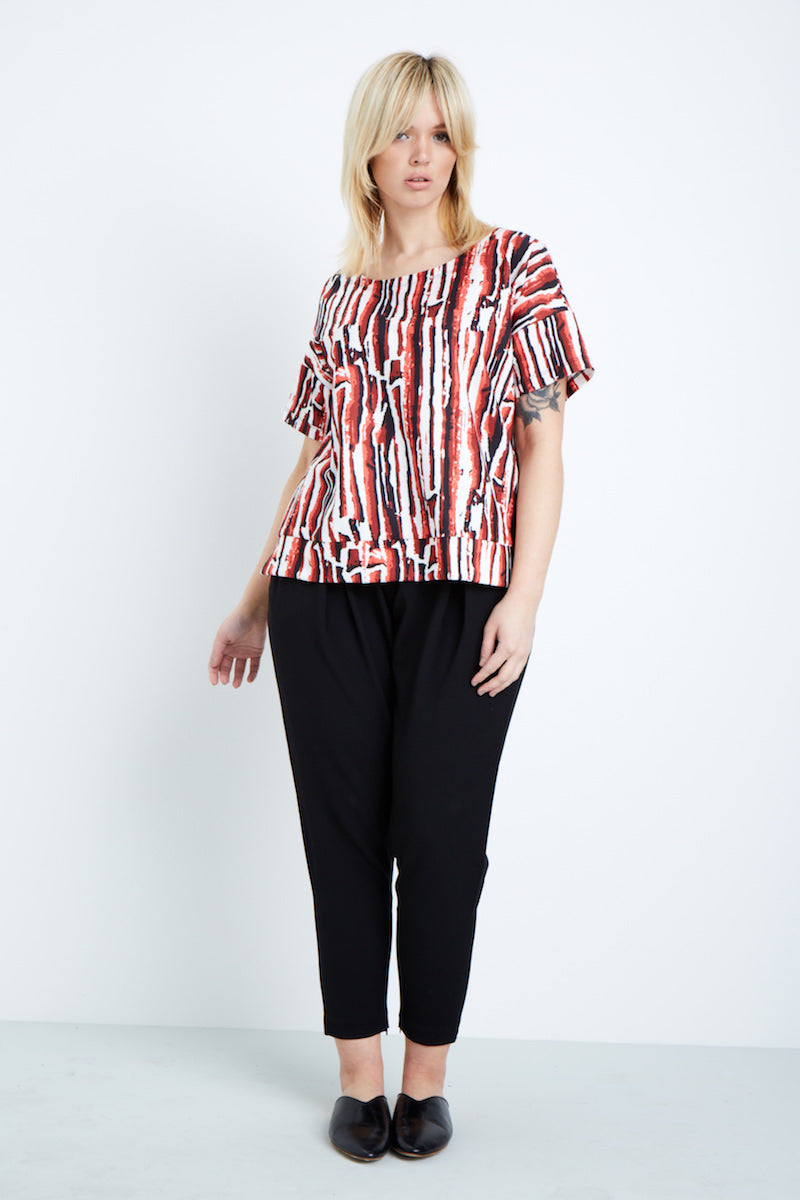 Shegul White Black Red Lava Printed Tee plus size Coverstory