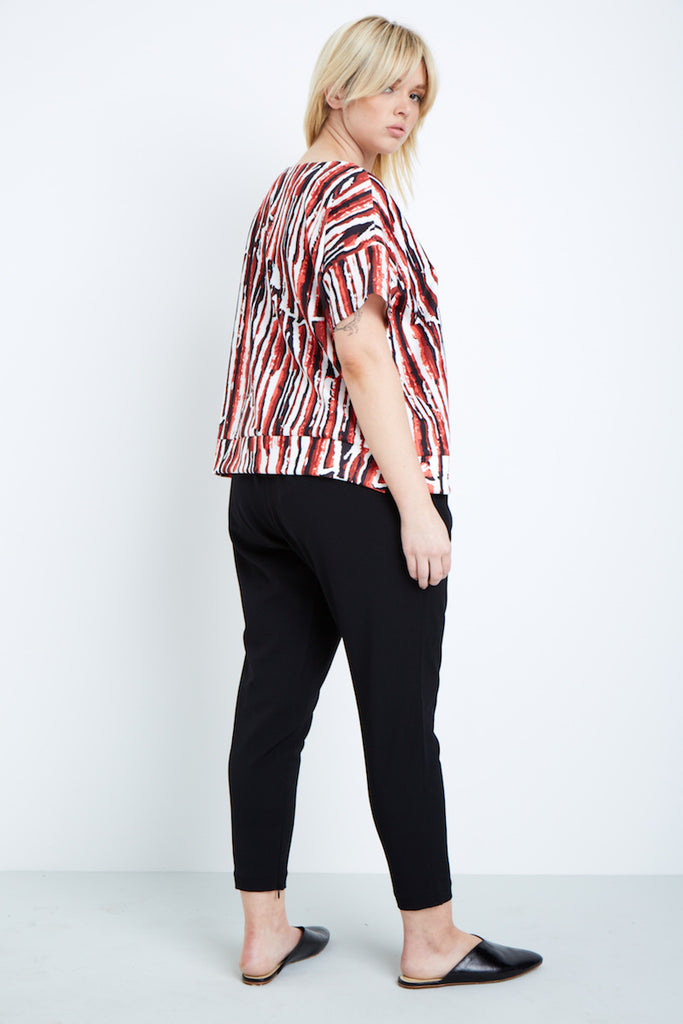 Shegul White Black Red Lava Printed Tee