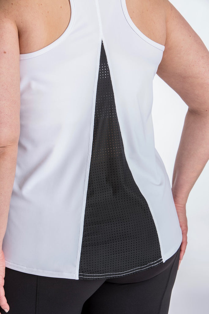 Lola Getts Easy Tank white black plus size activewear