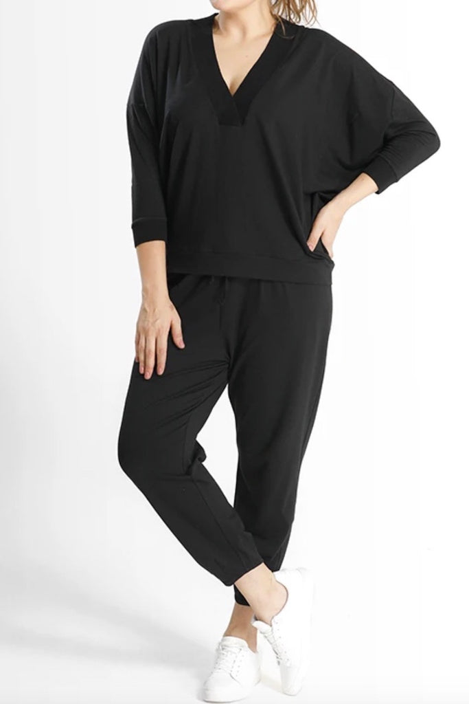 Shegul Gaia bat Sleeves Top - Black