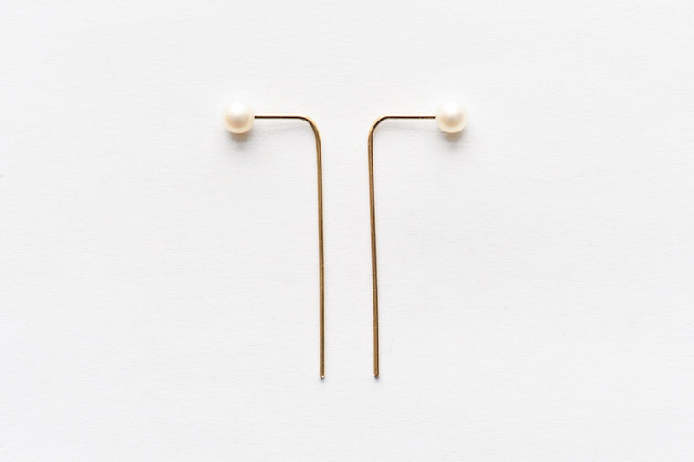 8.6.4 Pearl Bar Earrings